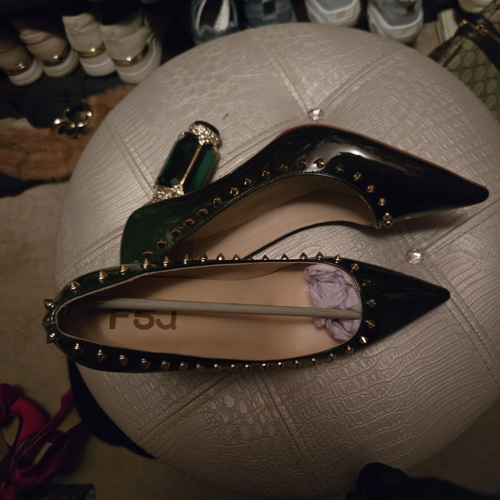 FSJ Women's Black and Green Studded Heels